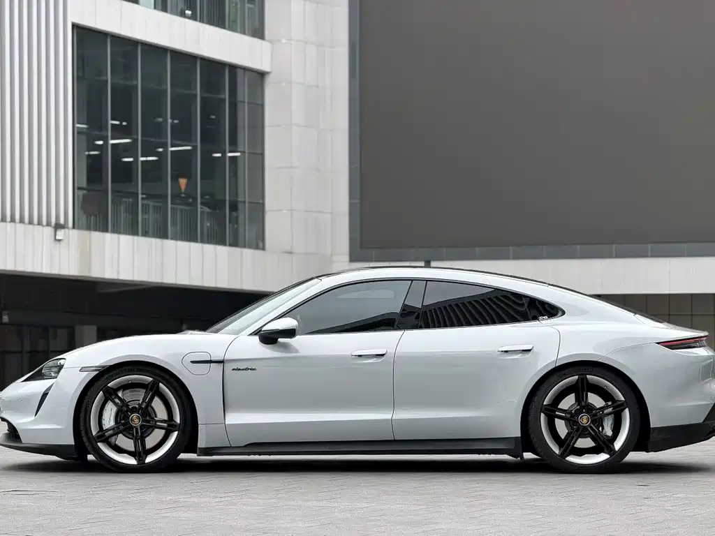 Porsche Taycan 2020 Taycan