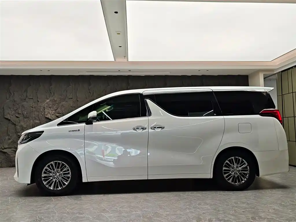 Toyota Alphard 2021 2.5L Luxury