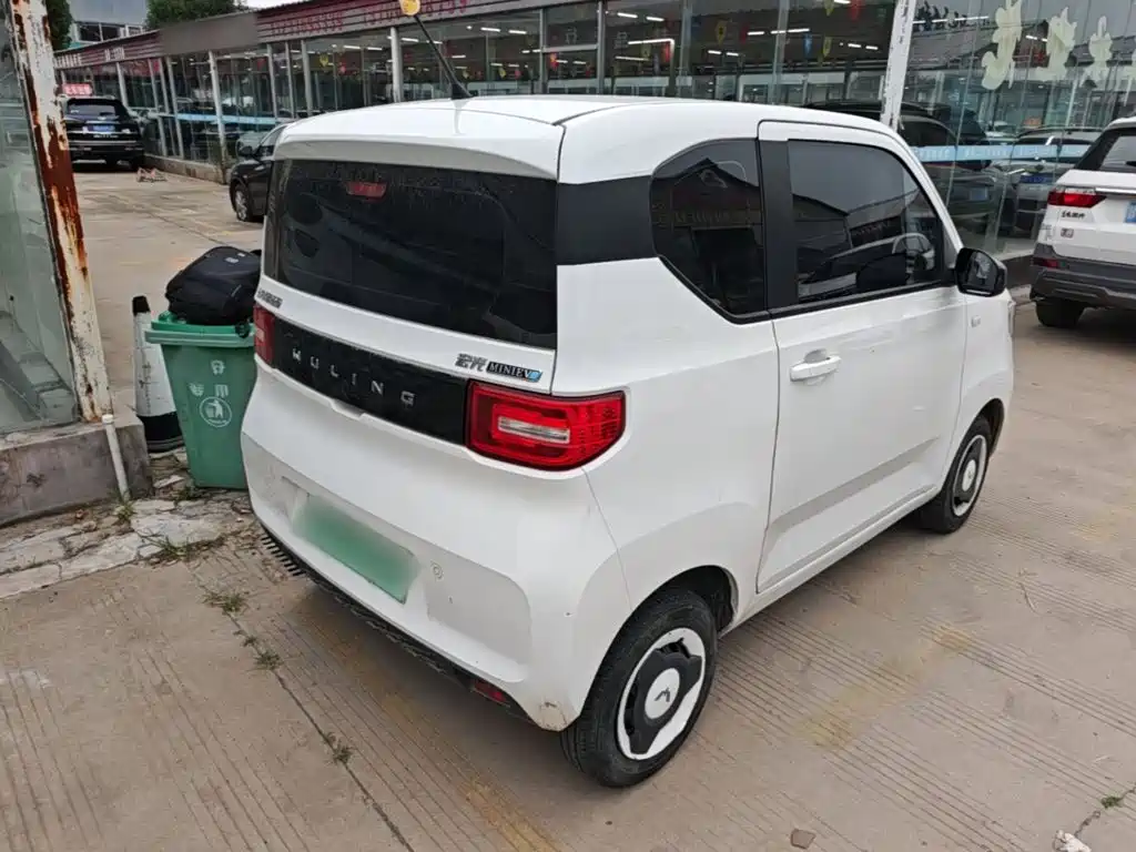 Wuling MINIEV — миниатюра 7