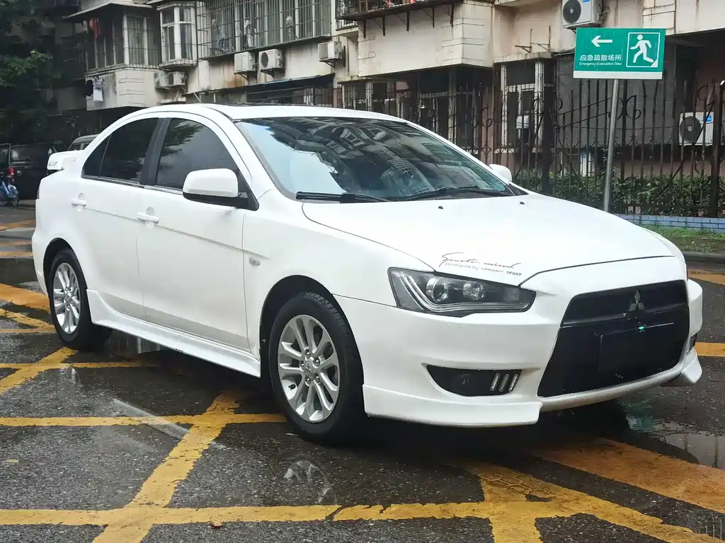 Mitsubishi Lancer EX — миниатюра 3