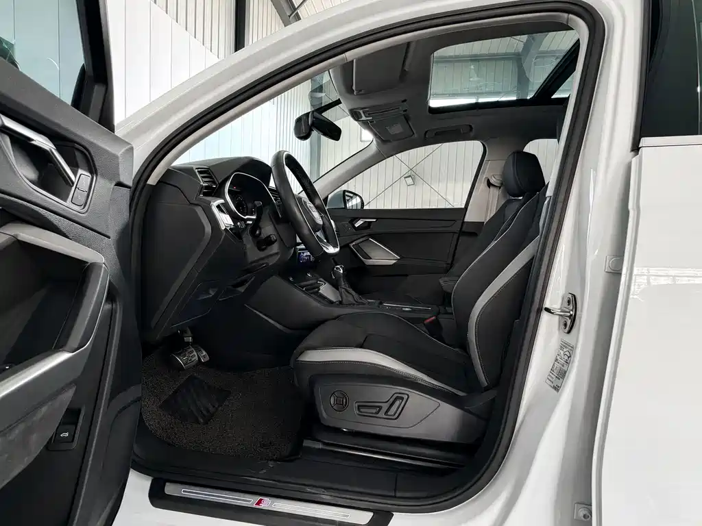 Audi Q3 — миниатюра 19