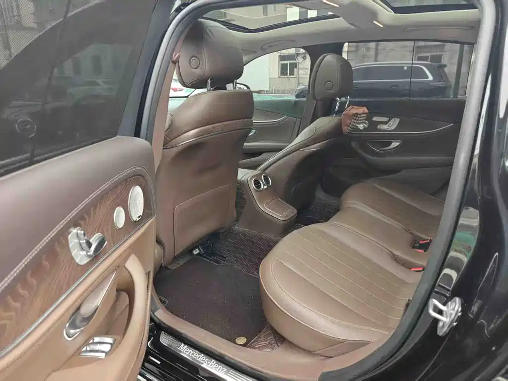 MERCEDES-BENZ E CLASS