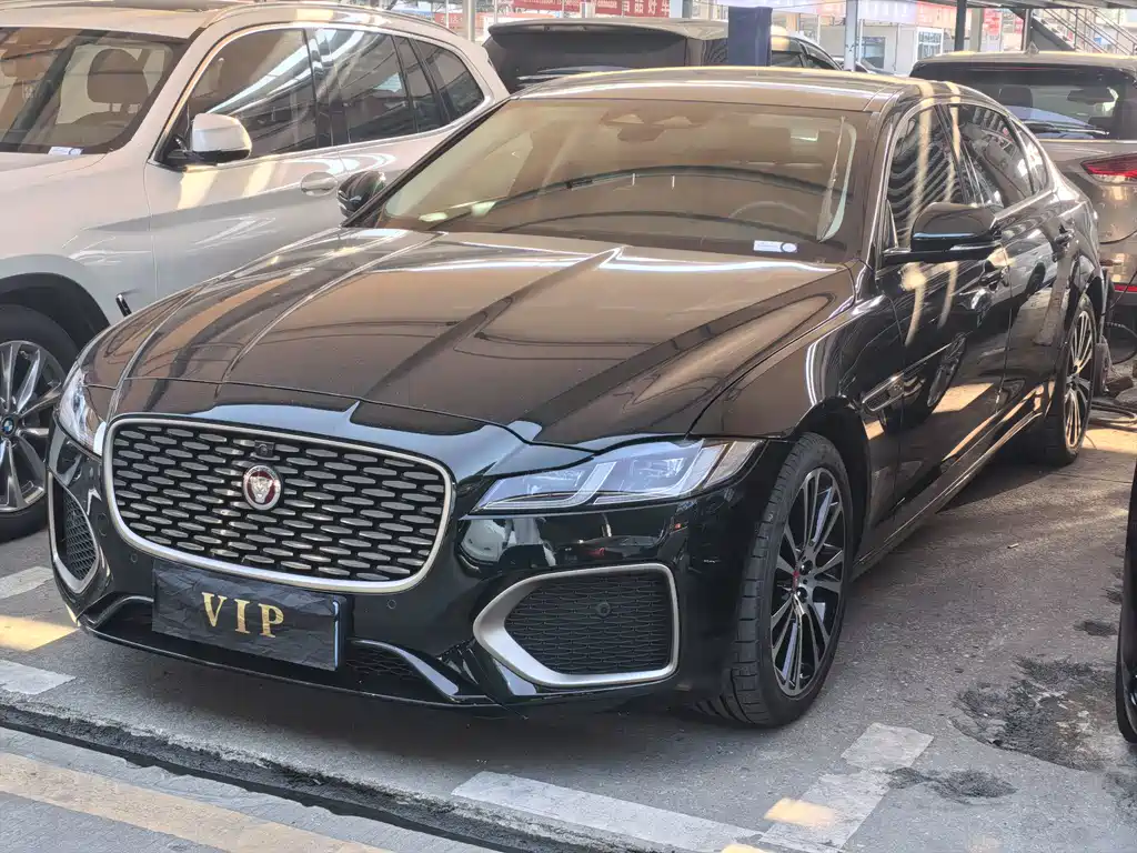 Jaguar XFL