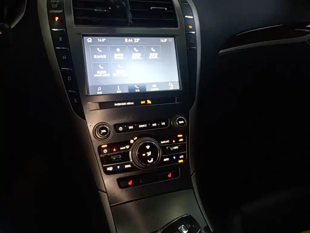 Lincoln MKZ — миниатюра 13