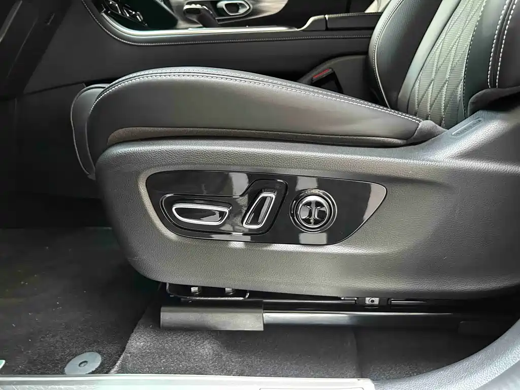 GAC Motor Trumpchi GS8 — миниатюра 10