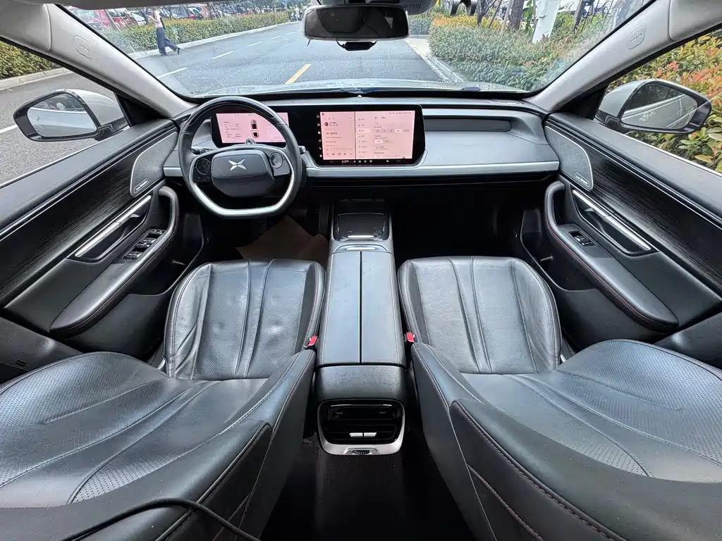 XPeng P7 — миниатюра 6