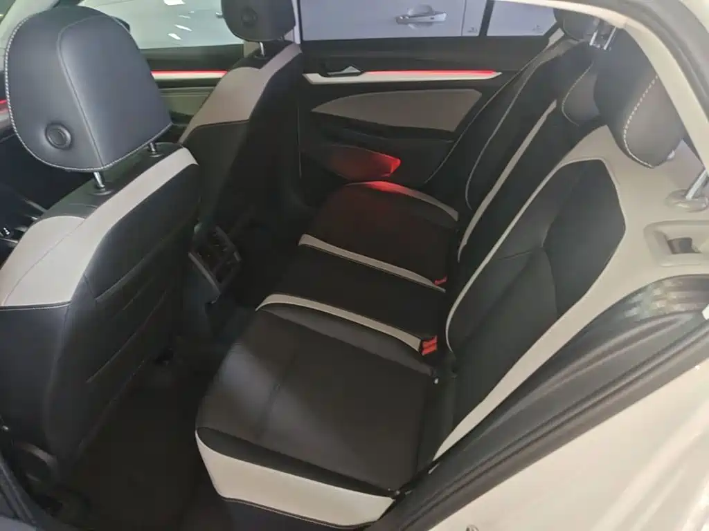 Volkswagen Golf — миниатюра 17