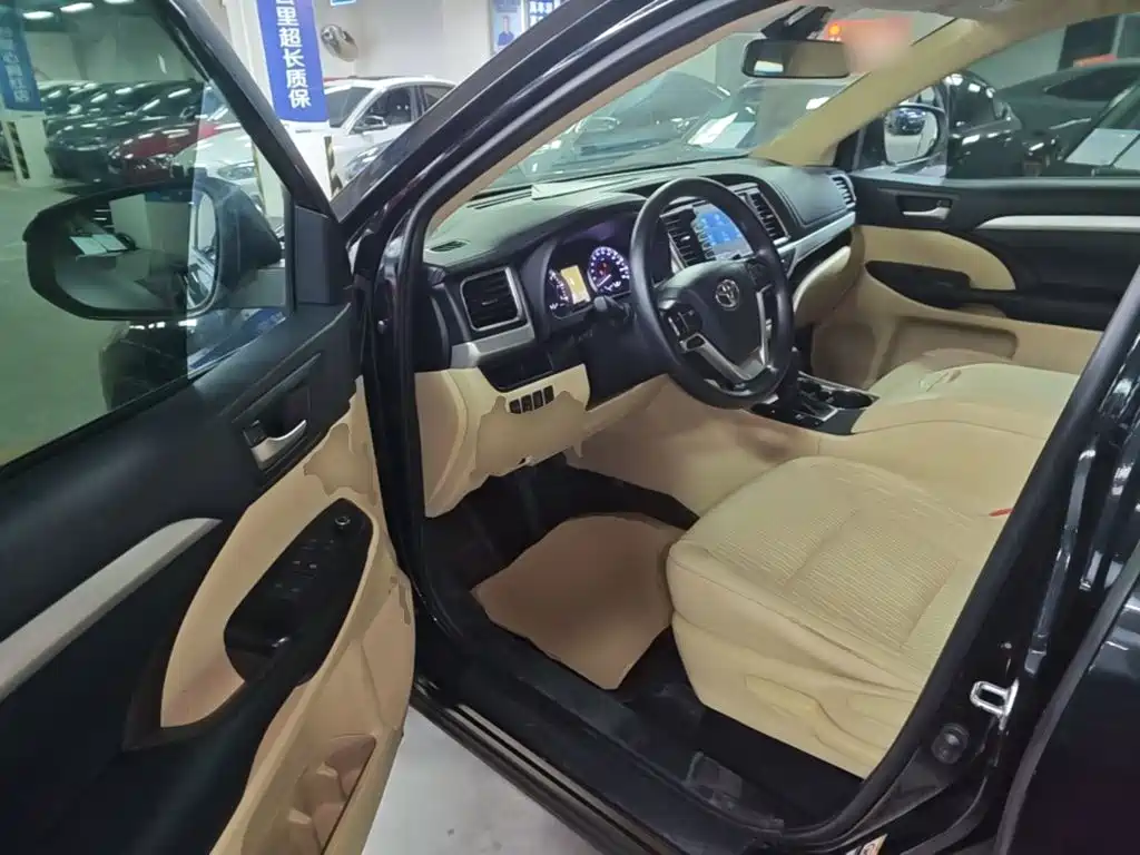 Toyota Highlander — миниатюра 16