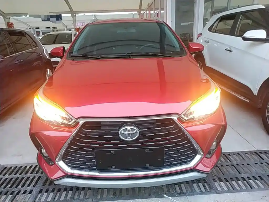 Toyota Yaris L — миниатюра 3