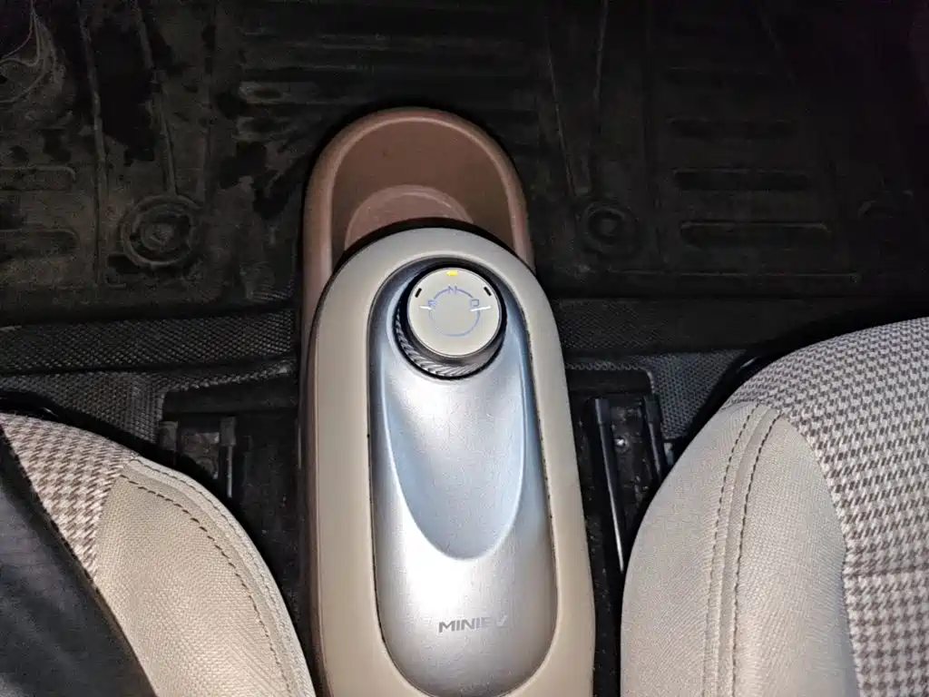 Wuling MINIEV — миниатюра 14