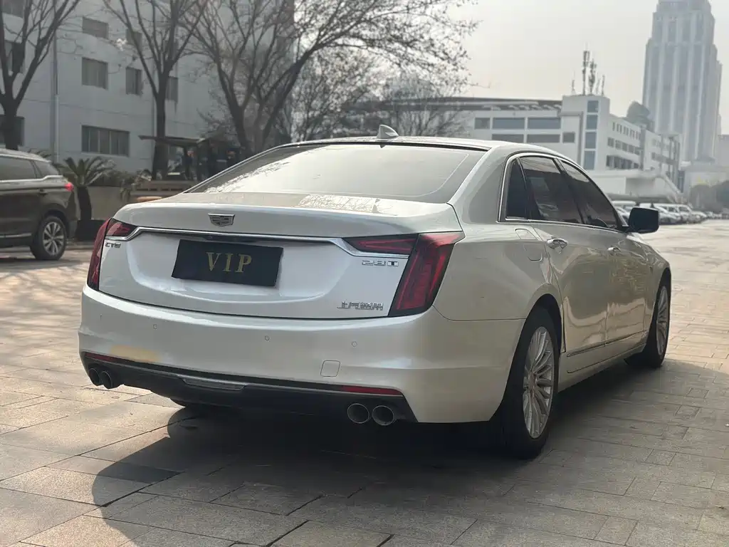 CADILLAC CT6