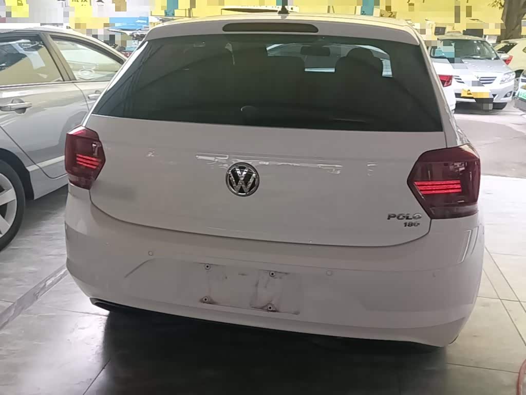 Volkswagen Polo 1.5 л 2021 г. Белый, пробег 41400 км