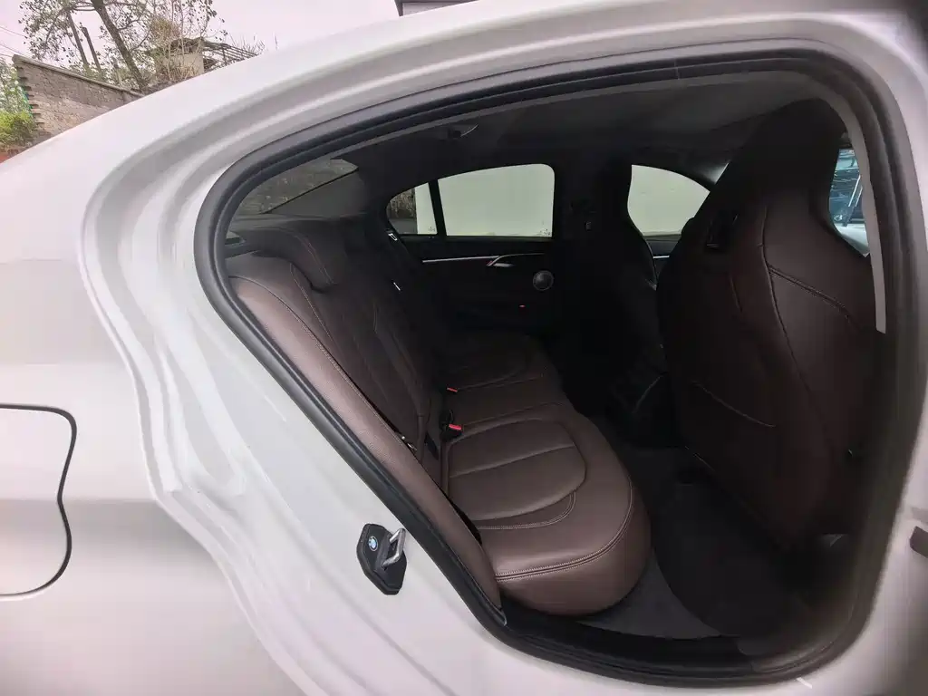 BMW 1 Series — миниатюра 11