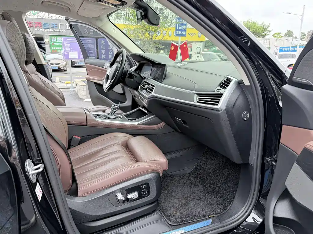 BMW X7 — миниатюра 7