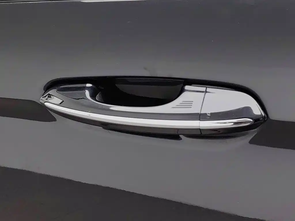 Ford Edge — миниатюра 18