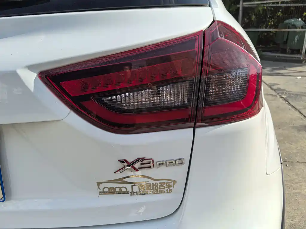 Geely Vision X3 — миниатюра 13