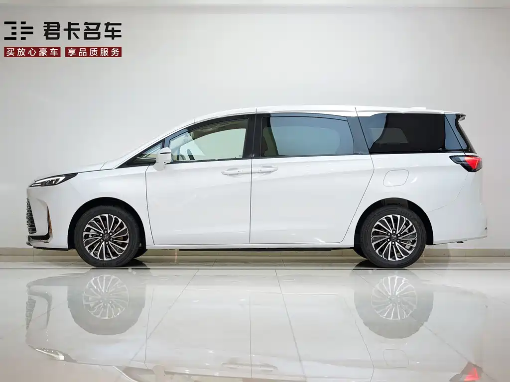 Buick GL8 2025 Premium
