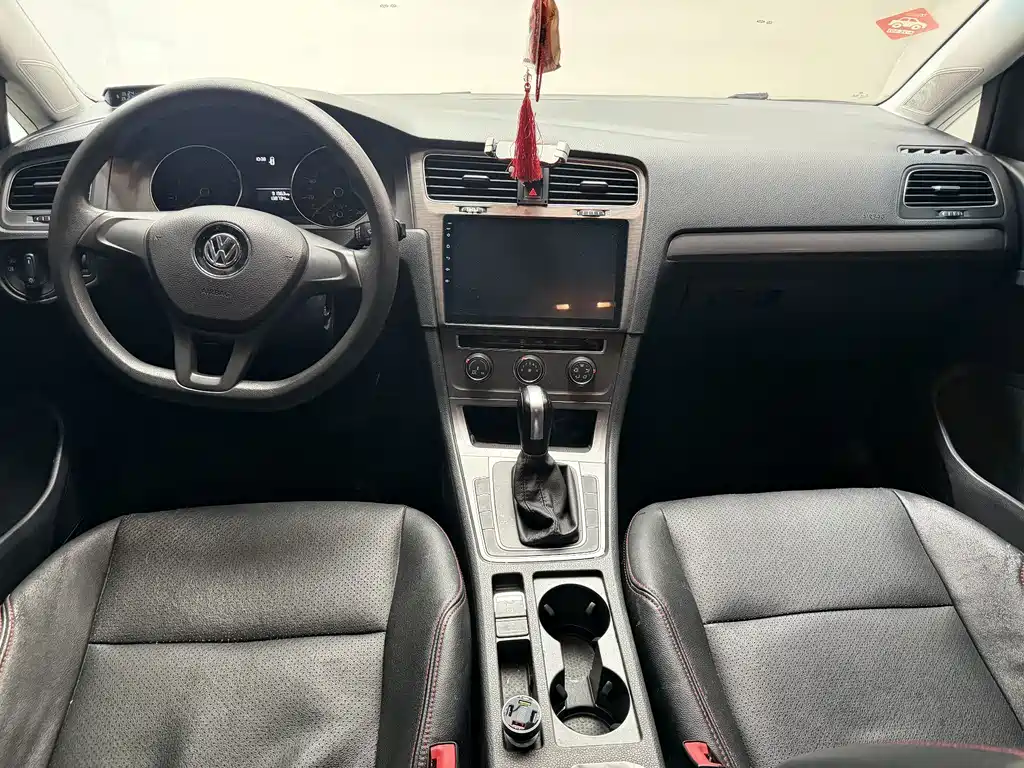 Volkswagen Golf — миниатюра 10