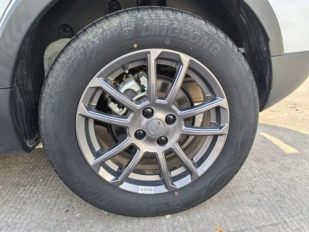 Geely Vision X3 — миниатюра 16