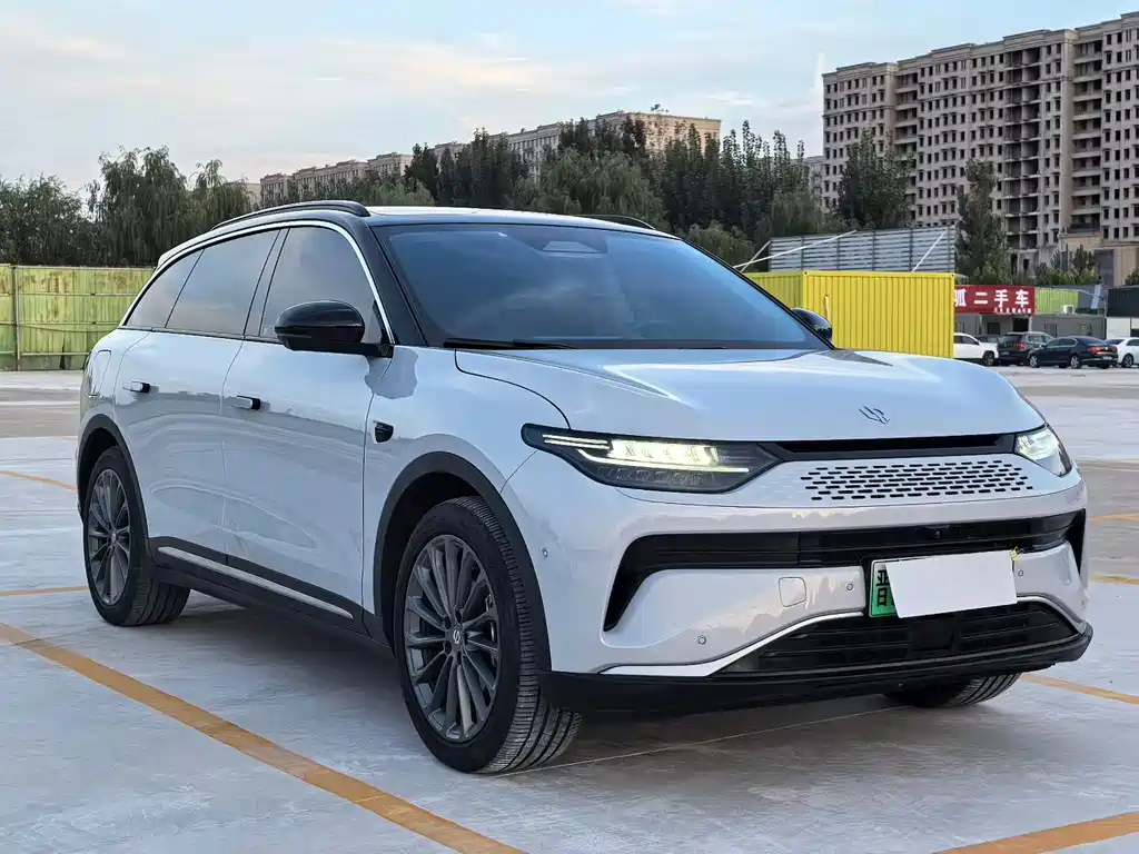 Leapmotor Leapmotor C11 — миниатюра 3