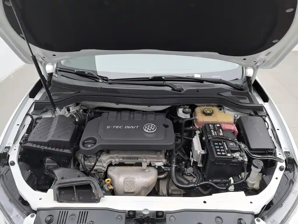 Buick Excelle — миниатюра 6