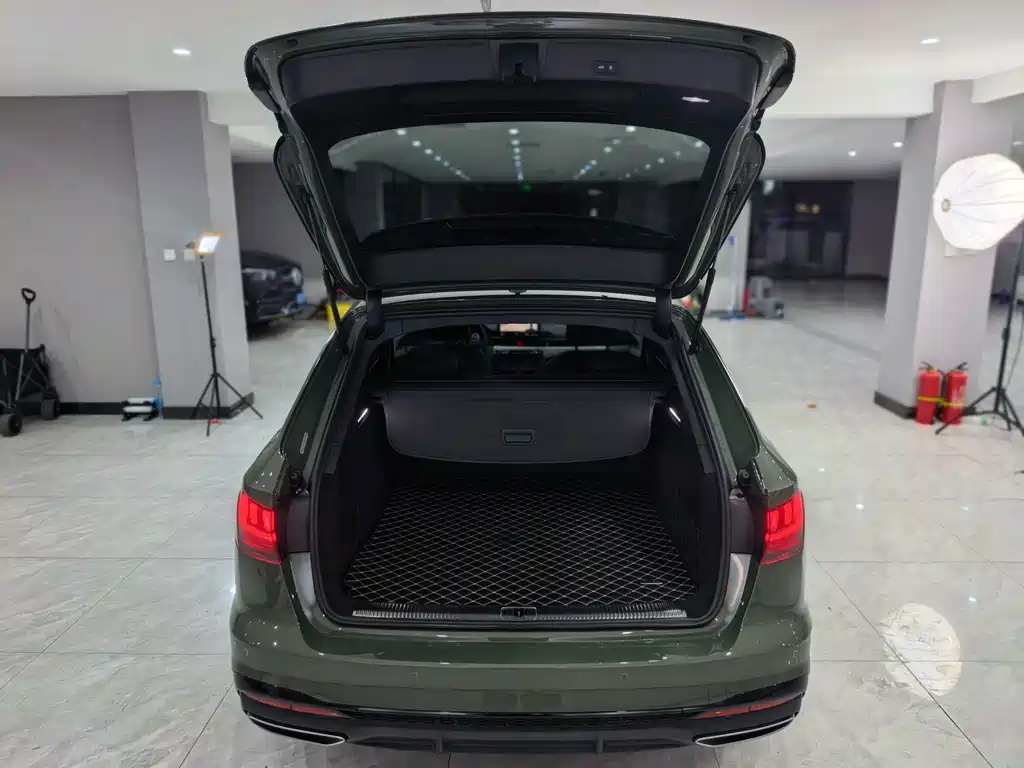 Audi A4 (Import) — миниатюра 9