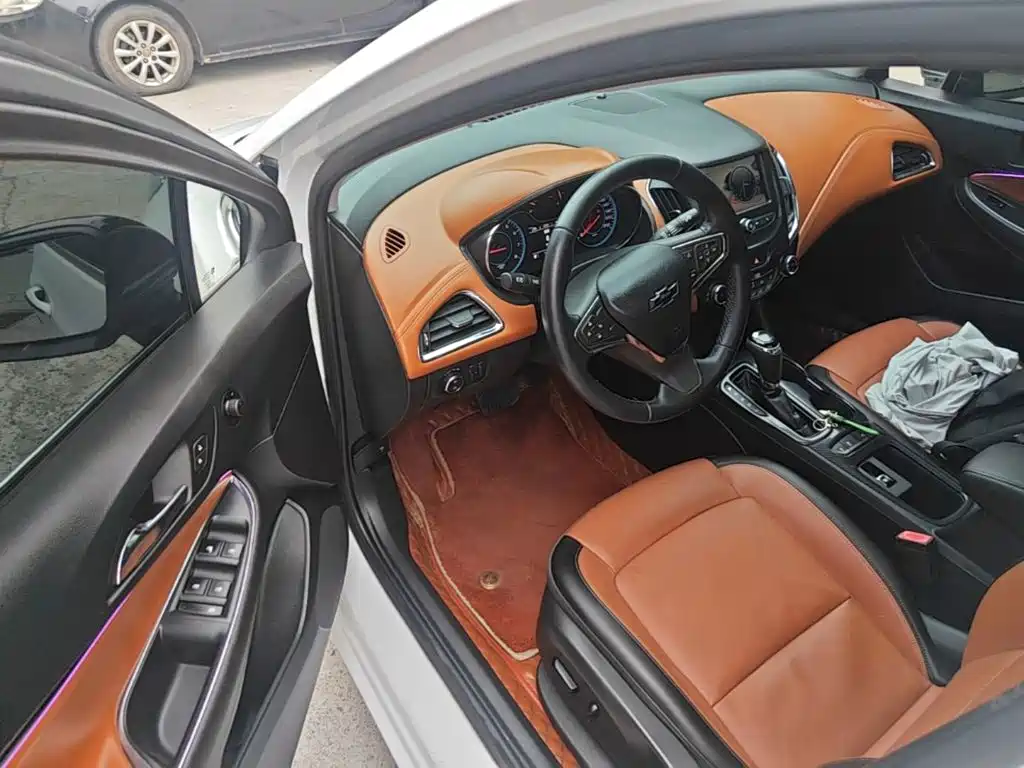 Chevrolet Cruze — миниатюра 16