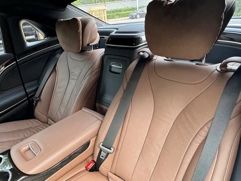 Mercedes-Benz S-Class — миниатюра 12