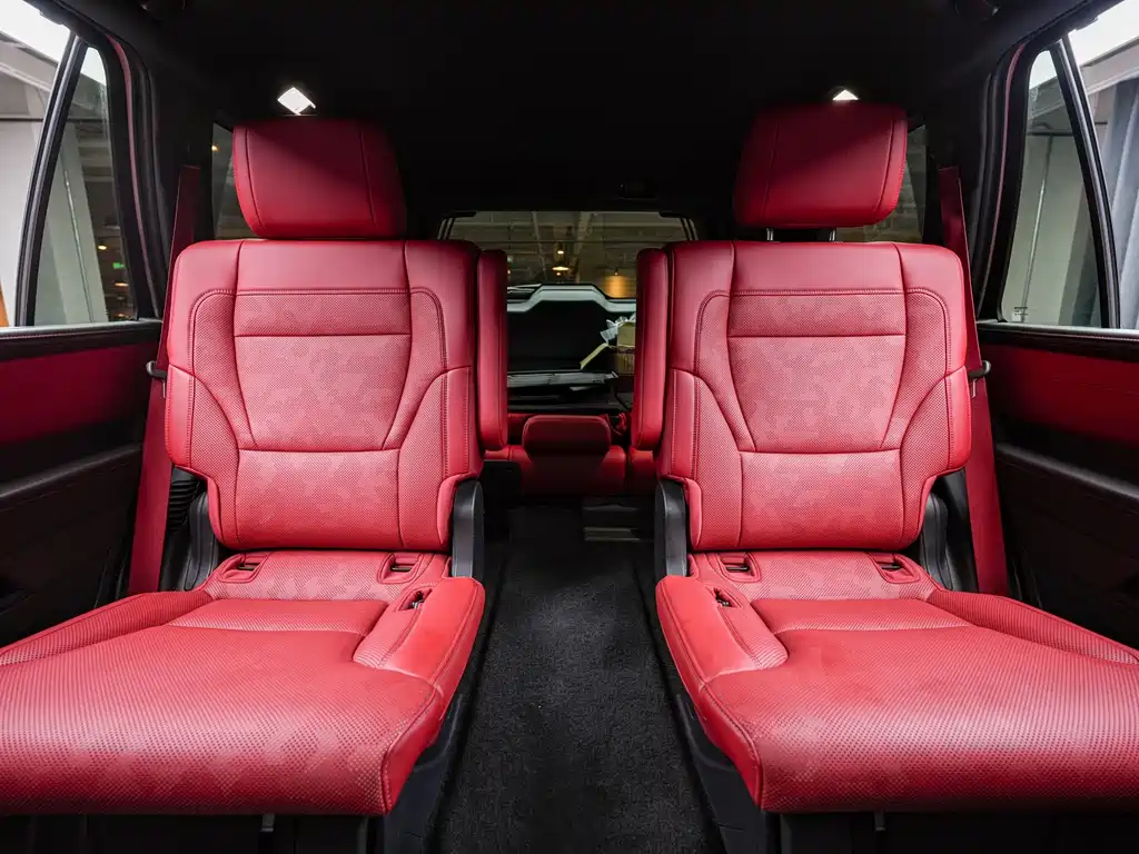 Toyota Sequoia — миниатюра 8