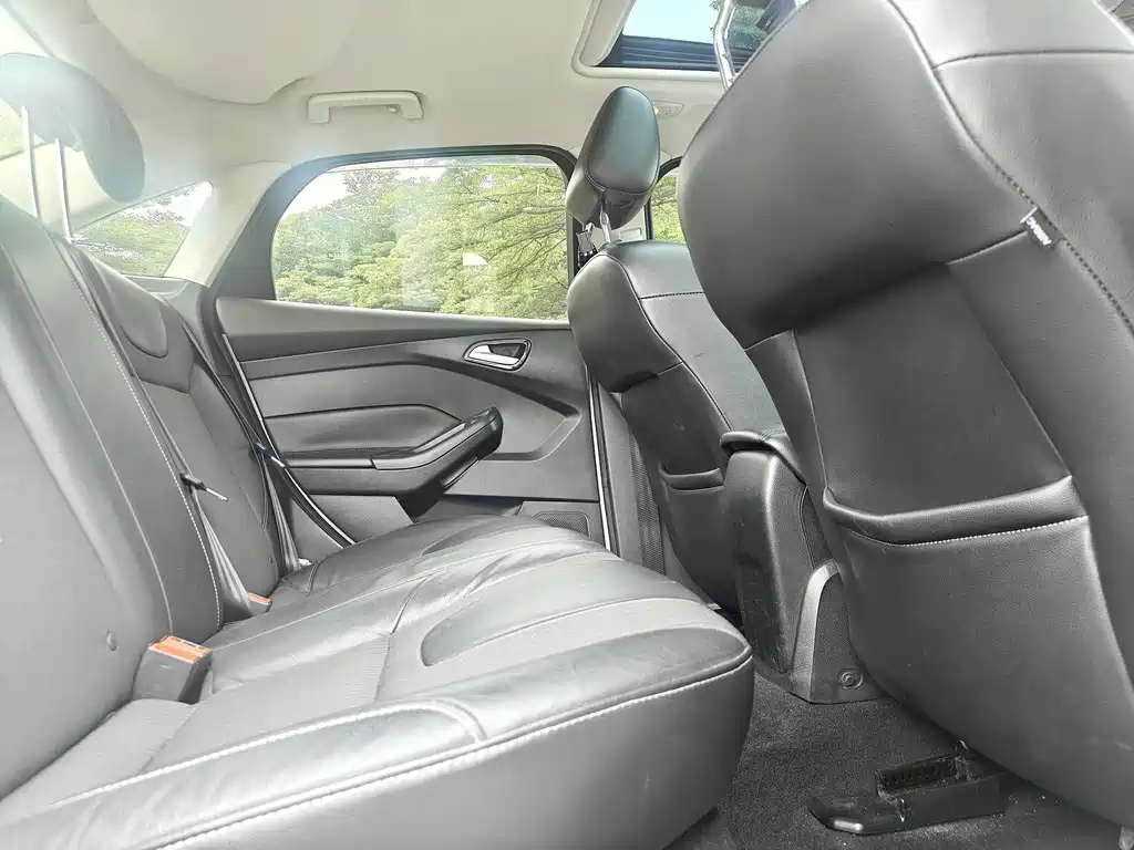 Ford Focus — миниатюра 16