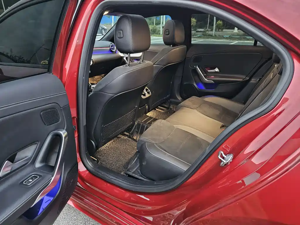 Mercedes-Benz A-Class — миниатюра 6