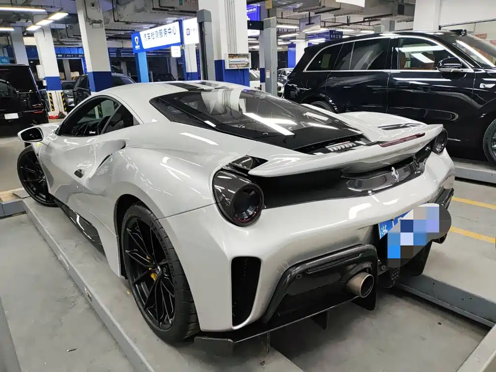 Ferrari 488 — миниатюра 6