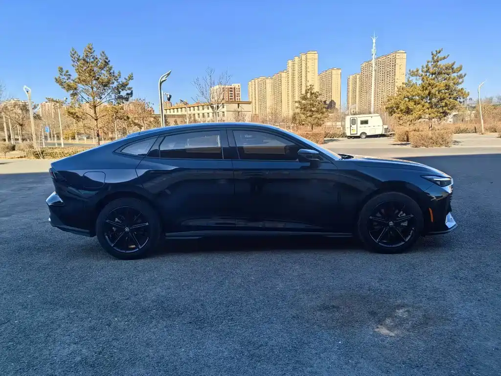 CHANGAN UNI V SMART IDD