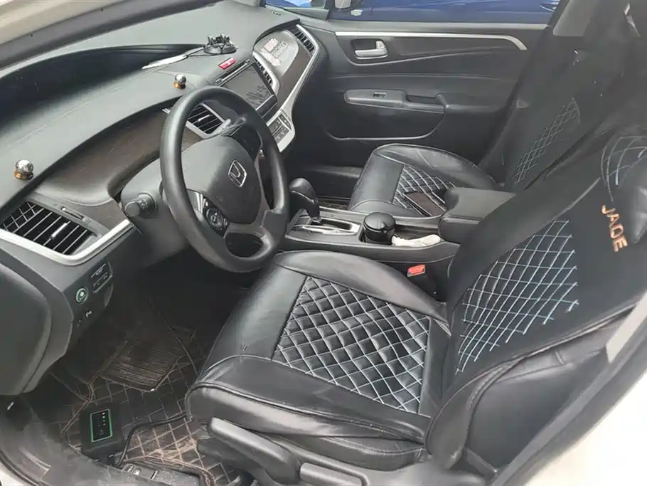 Honda Jade 2013 1.8L AT Comfort 5 мест