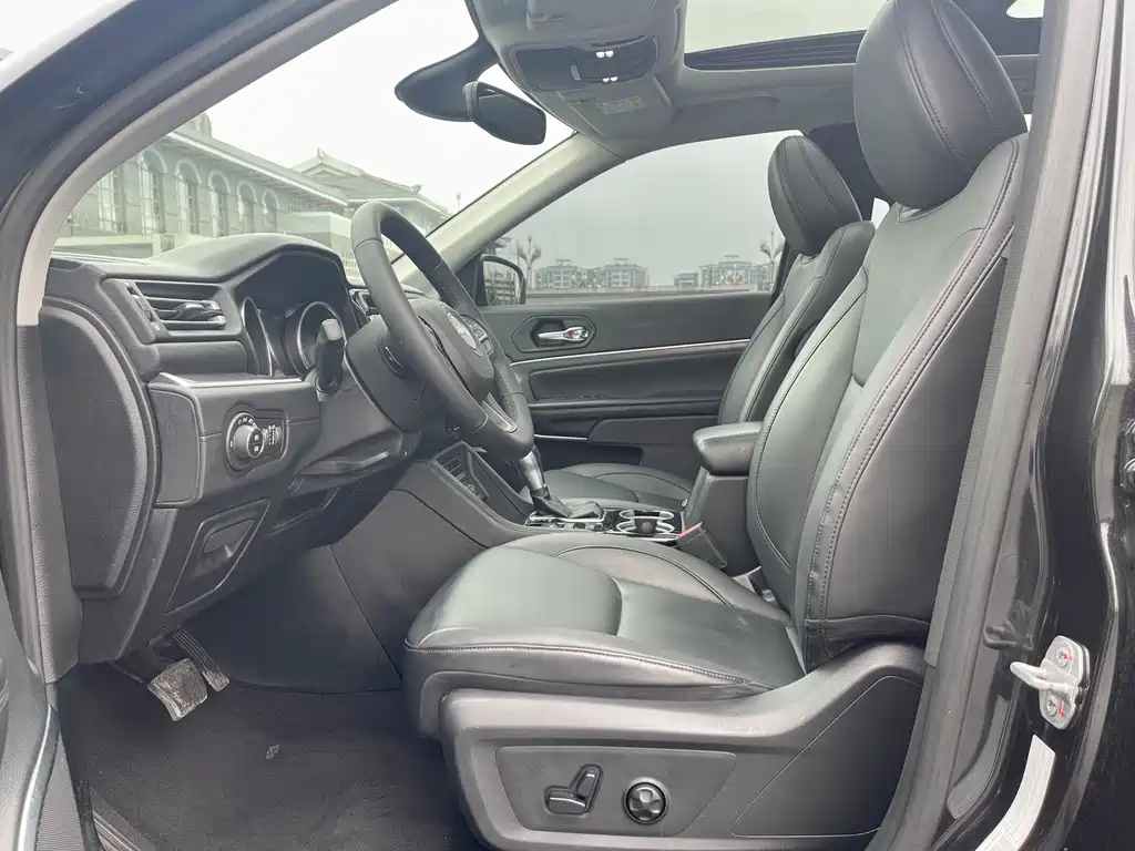 JEEP GRAND COMMANDER