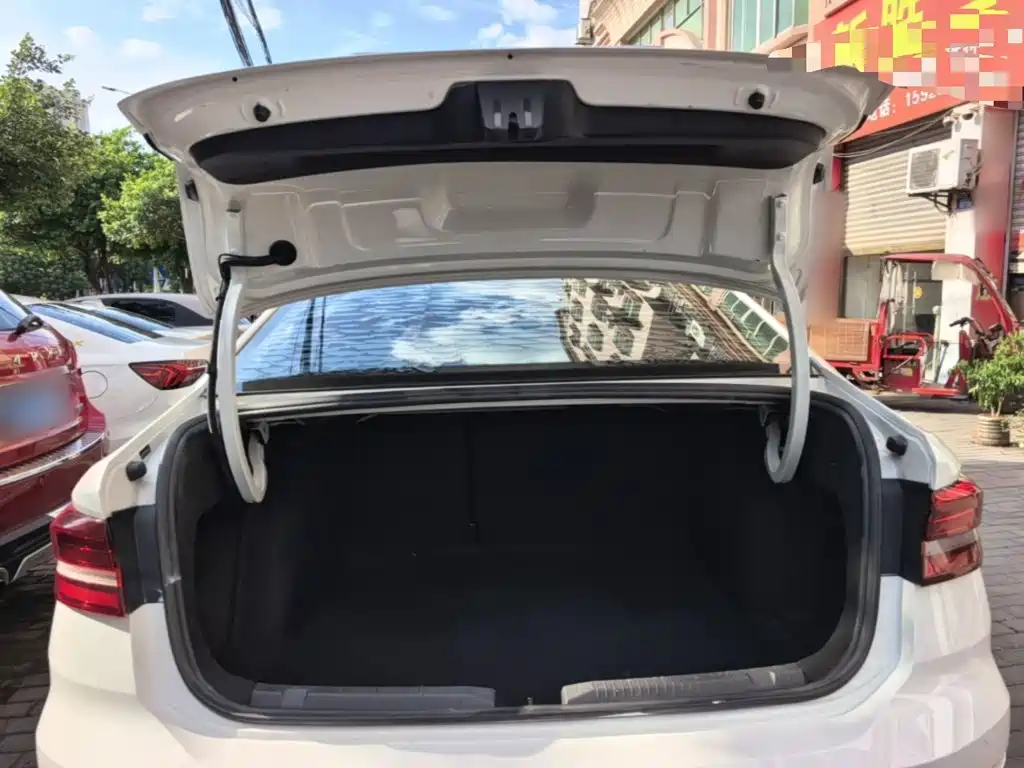Volkswagen Lavida — миниатюра 19