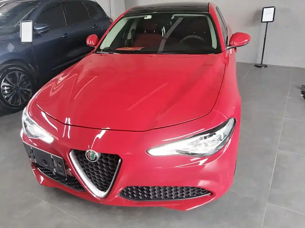 Alfa Romeo Giulia — миниатюра 3