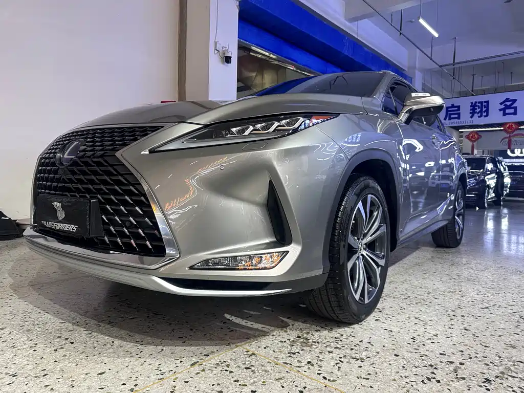 Lexus RX 2022
