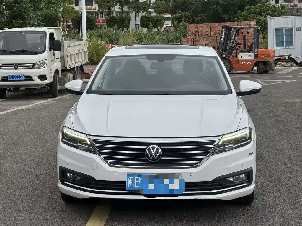 Volkswagen Lavida — миниатюра 2