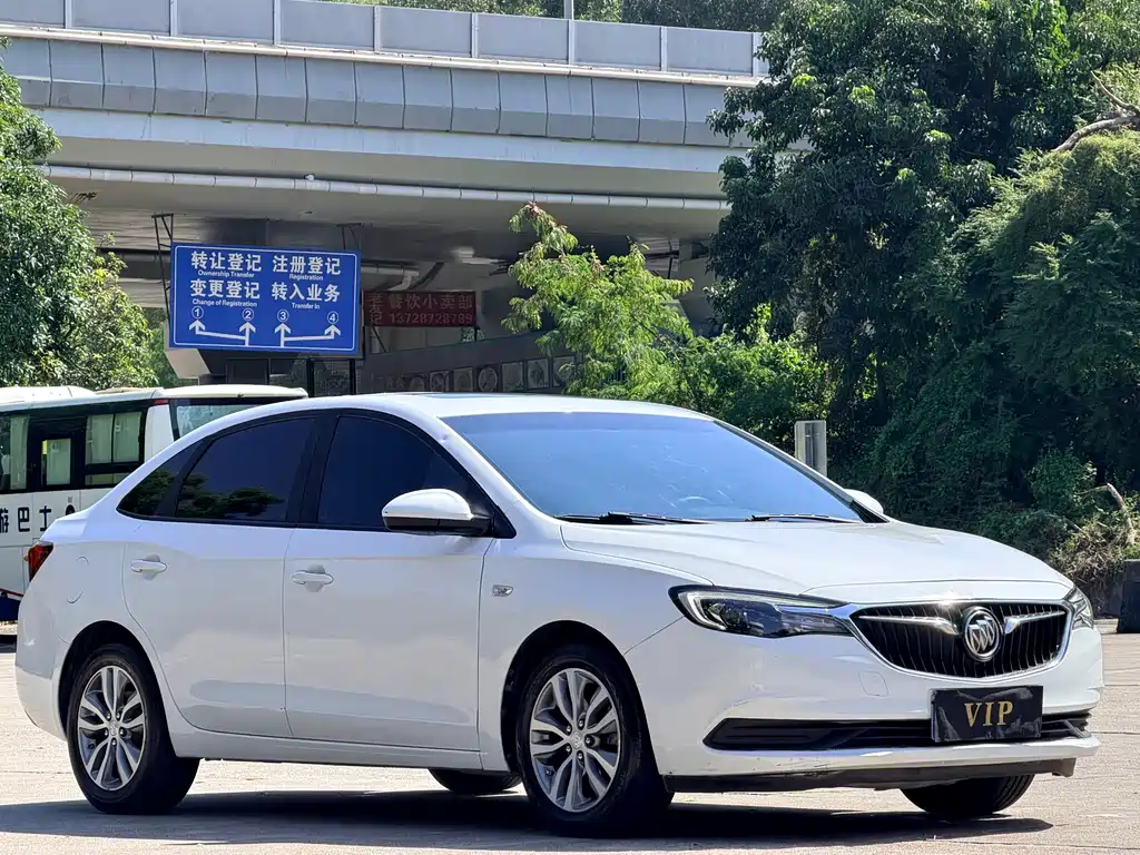 Buick Excelle — миниатюра 3