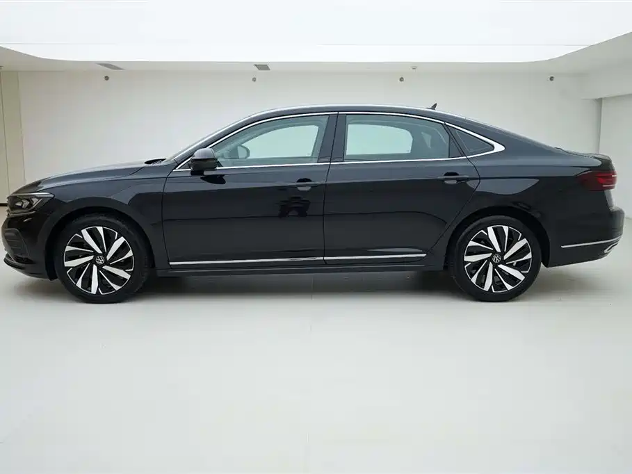Volkswagen Passat 2024 380TSI Elite