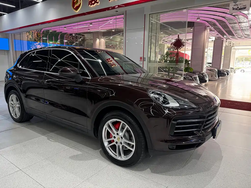 PORSCHE CAYENNE