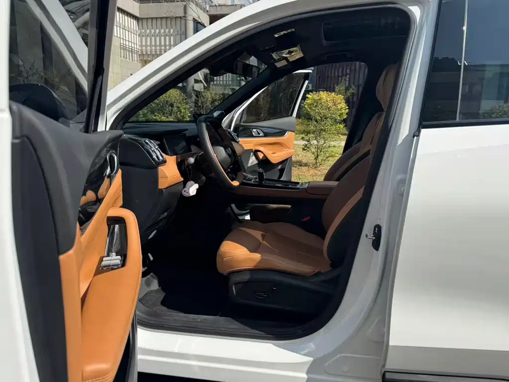 Geely Boyue L — миниатюра 4