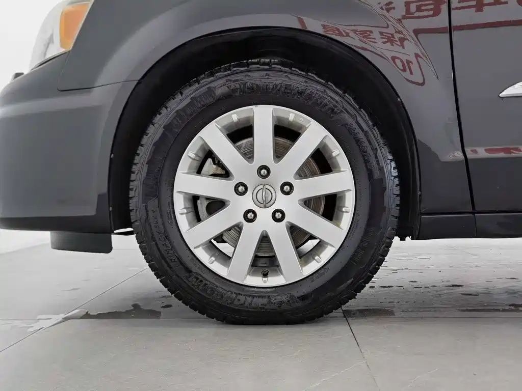 Chrysler Grand Voyager (Import) — миниатюра 17