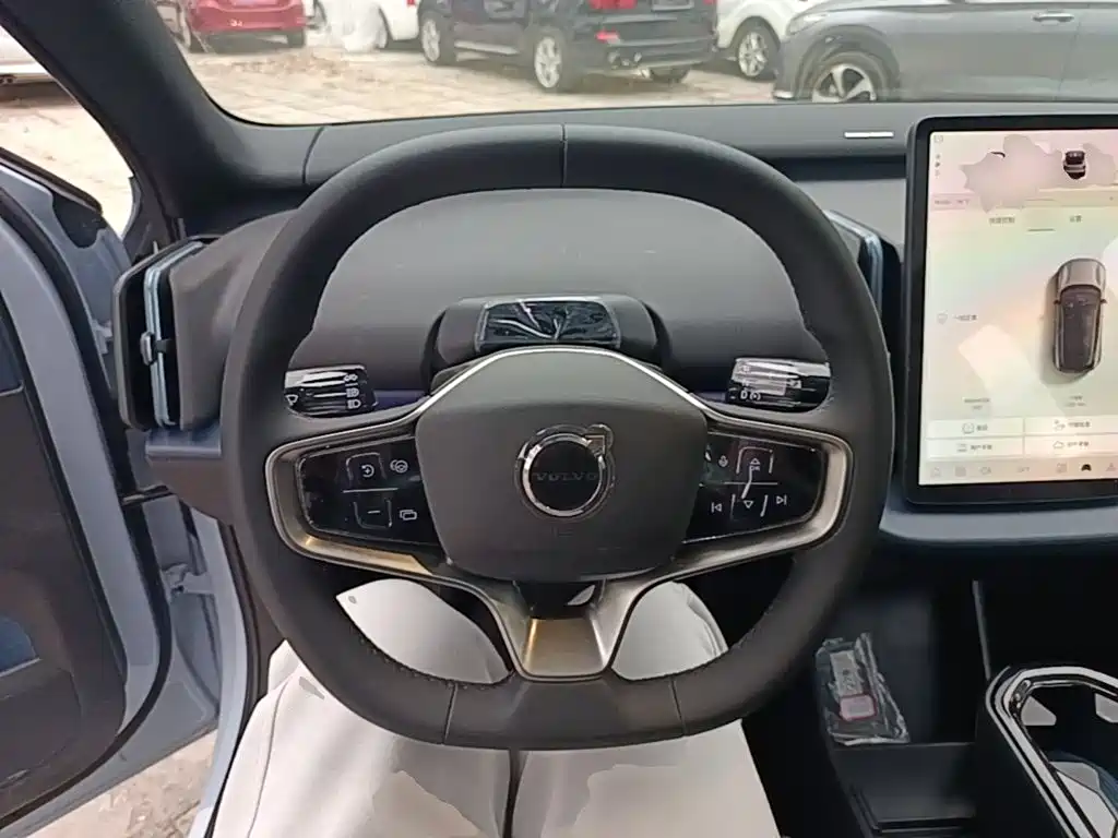 Volvo EX30 — миниатюра 11