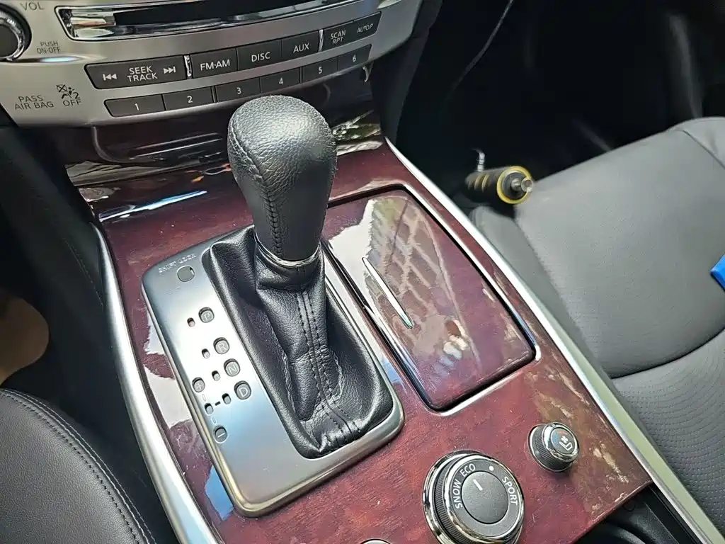 Infiniti Q70 — миниатюра 12