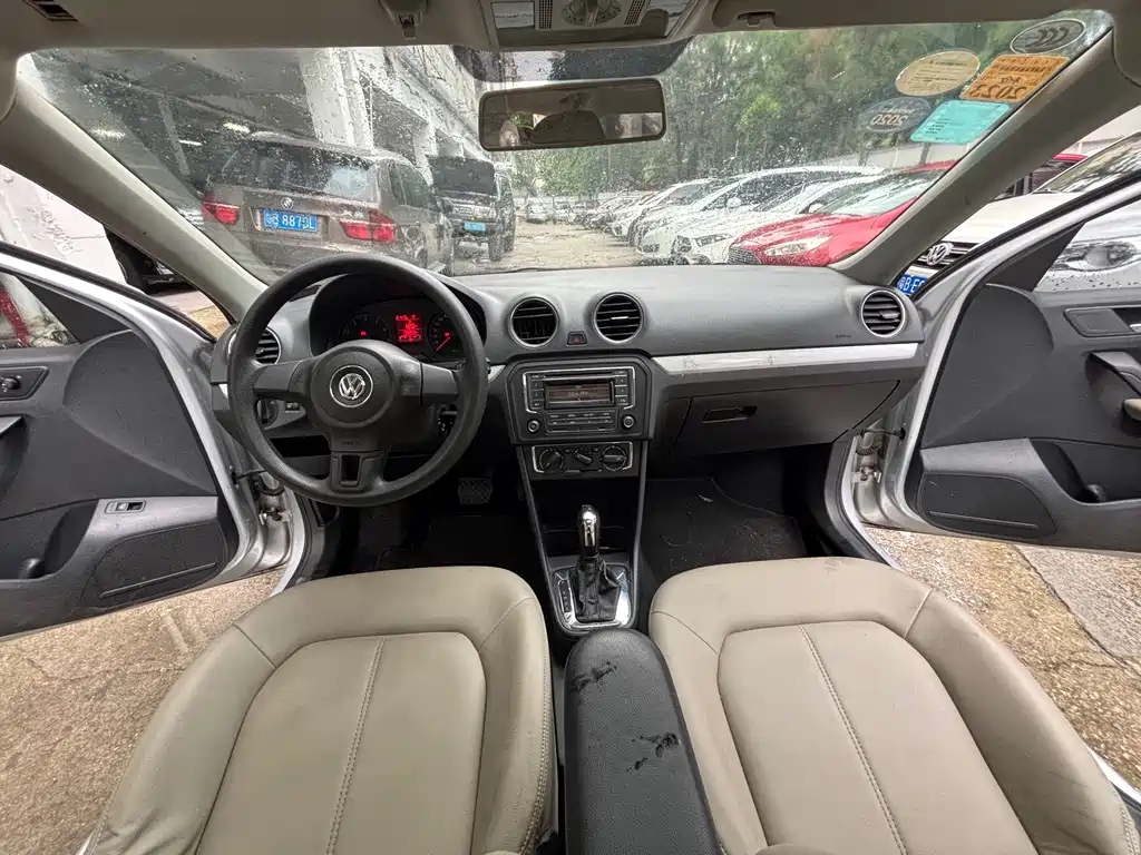 Volkswagen Jetta — миниатюра 9