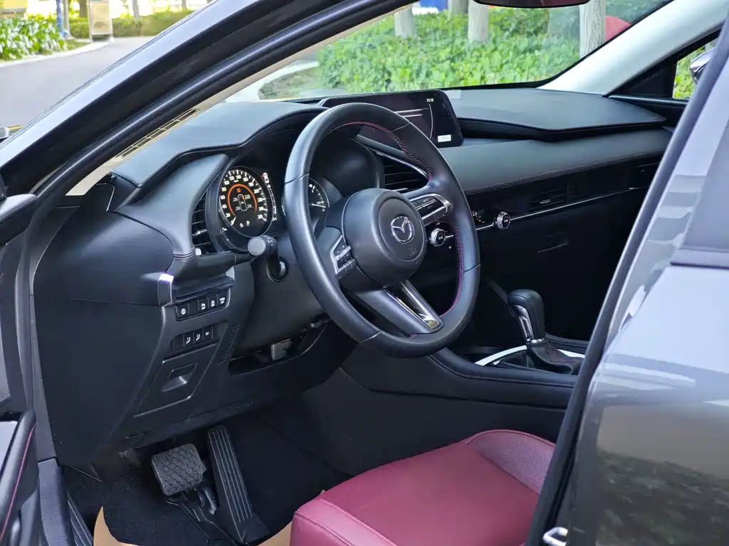 Mazda 3 Axela — миниатюра 4