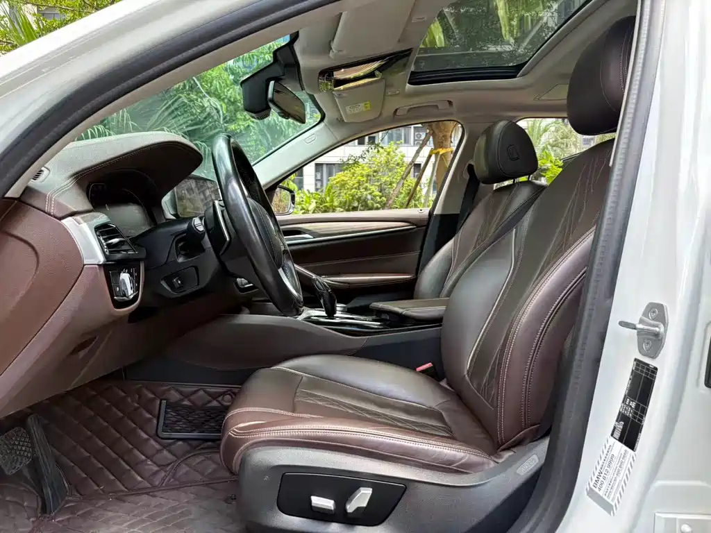 BMW 5 Series — миниатюра 4