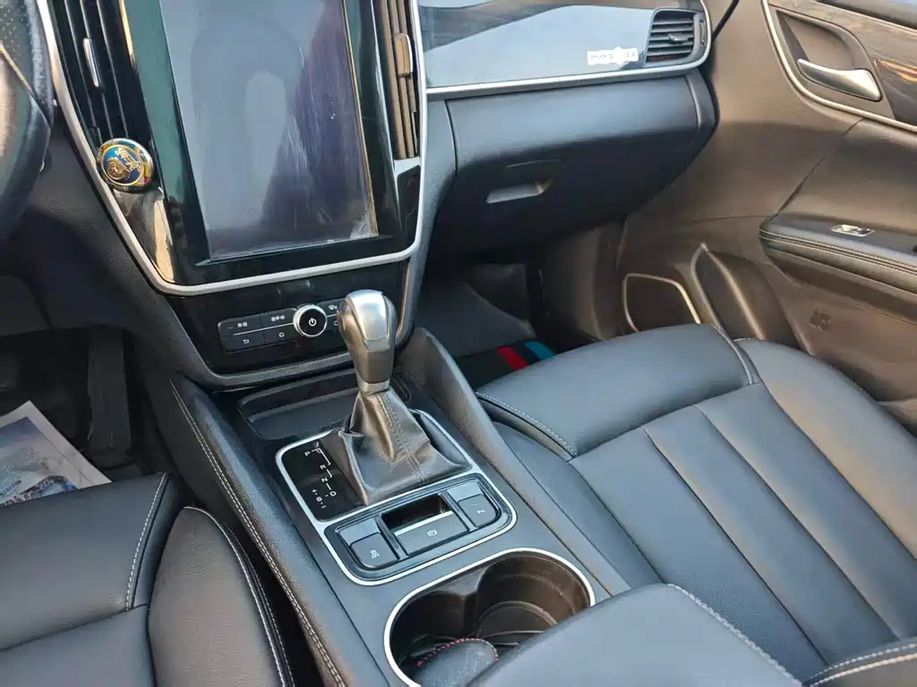 BYD MAX — миниатюра 15